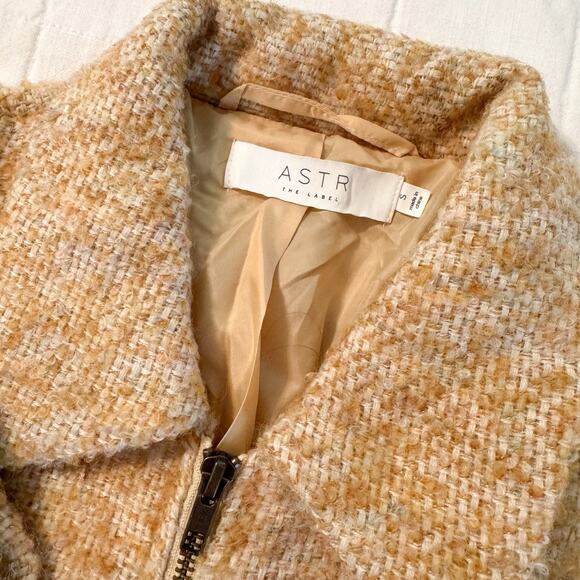 NWT ASTR The Label Lindsay Cropped Jacket YELLOW Sz SMALL $124‎ MSRP - Picture 3 of 11